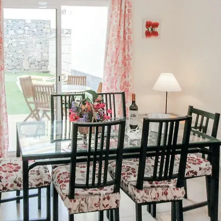 Three-bedroom Holiday In Prázdninový dům