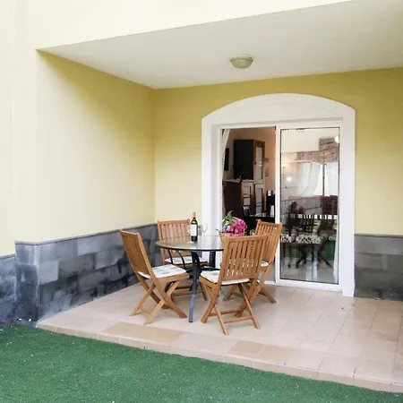 度假居 Three-bedroom Holiday In *