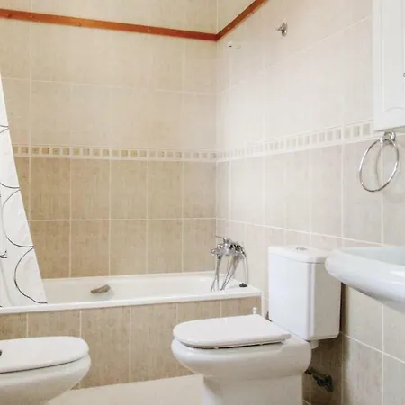 Dom wakacyjny Three-bedroom Holiday In